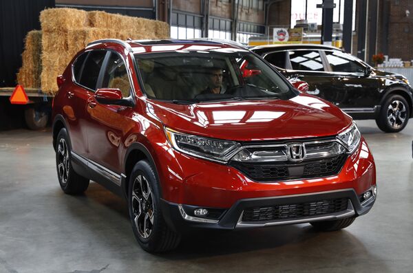 Автомобиль Honda CR-V 2017 модельного года Автомобиль Honda CR-V 2017 модельного года