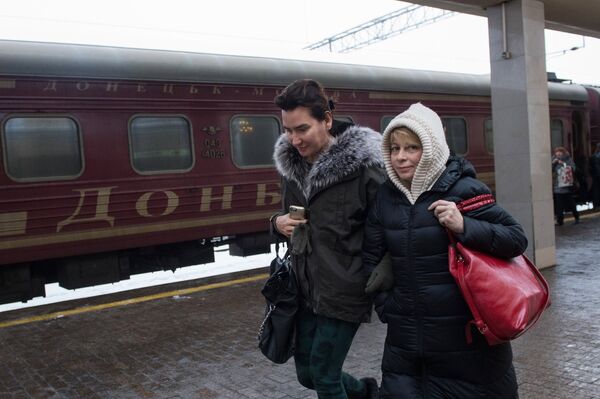 Елизавета Глинка привезла группу тяжелобольных детей из Донецка в Москву Елизавета Глинка привезла группу тяжелобольных детей из Донецка в Москву