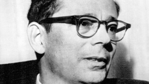 Отец крионики Роберт Эттингер, 1967 год Отец крионики Роберт Эттингер, 1967 год