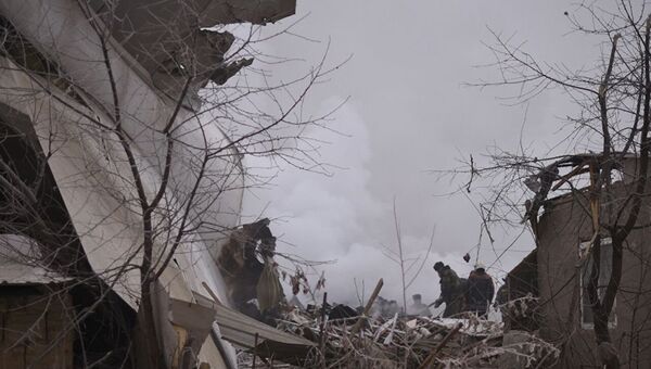 На месте крушения турецкого грузового Boeing 747 под Бишкеком На месте крушения турецкого грузового Boeing 747 под Бишкеком
