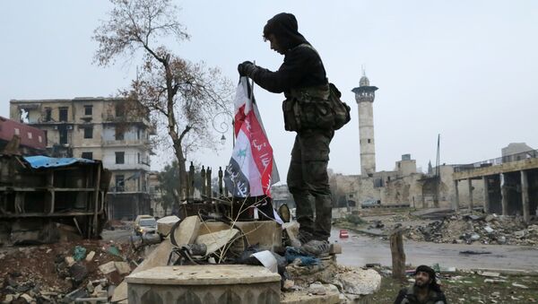 Военнослужащие в освобожденном квартале восточного Алеппо. Сирия, 13.12.2016 Военнослужащие в освобожденном квартале восточного Алеппо. Сирия, 13.12.2016