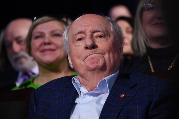 Художественный руководитель театра Ленком Марк Захаров на юбилейном вечере, посвященном 90-летию театра. 31 января 2017 год Художественный руководитель театра Ленком Марк Захаров на юбилейном вечере, посвященном 90-летию театра. 31 января 2017 год