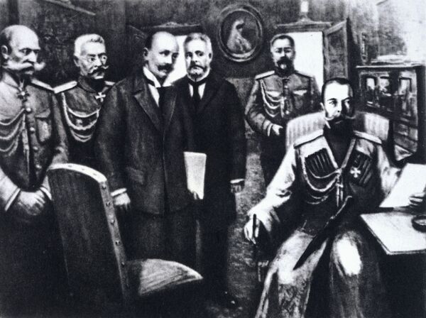 Отречение императора России Николая II в ночь на 3 марта 1917 года. В царском вагоне (слева направо): министр императорского двора Владимир Борисович Фредерикс, генерал Николай Владимирович Рузский, депутаты Госдумы Василий Витальевич Шульгин и Александр Иванович Гучков, император Николай Второй. Отречение императора России Николая II в ночь на 3 марта 1917 года. В царском вагоне (слева направо): министр императорского двора Владимир Борисович Фредерикс, генерал Николай Владимирович Рузский, депутаты Госдумы Василий Витальевич Шульгин и Александр Иванович Гучков, император Николай Второй.