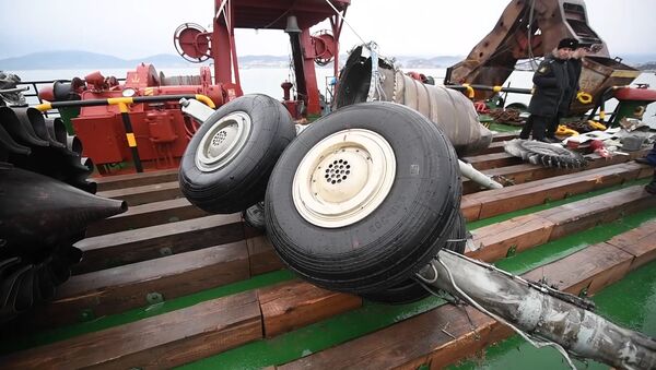 Найденные фрагменты самолета Ту-154, потерпевшего крушение над Черным морем у берегов Сочи Найденные фрагменты самолета Ту-154, потерпевшего крушение над Черным морем у берегов Сочи