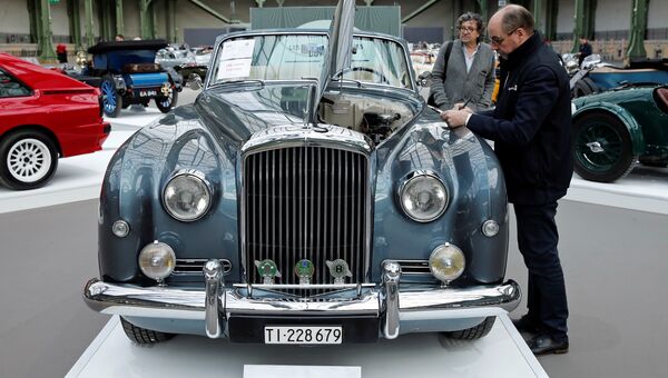 Bentley S1 Continental Drophead Coupe на выставке старинных автомобилей аукционного дома Bonhams Bentley S1 Continental Drophead Coupe на выставке старинных автомобилей аукционного дома Bonhams