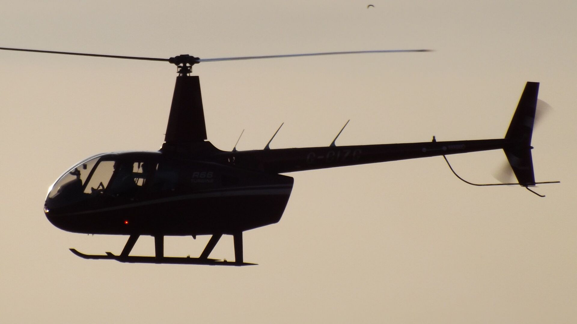 На Камчатке нашли остатки обгоревшего вертолета