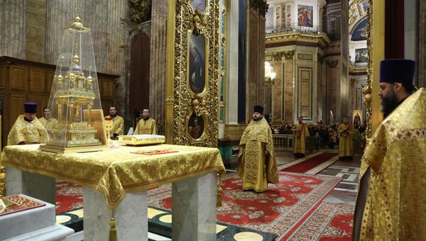 Божественная литургия в Исаакиевском соборе Божественная литургия в Исаакиевском соборе