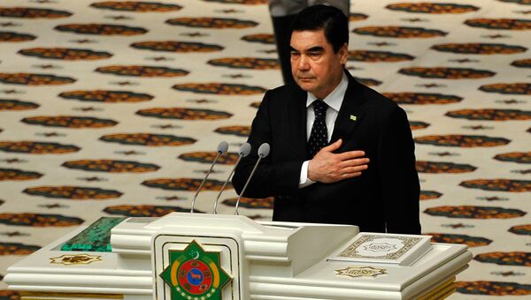 Президент Туркменистана Гурбангулы Бердымухамедов во время церемонии инаугурации. 17 февраля 2017 Президент Туркменистана Гурбангулы Бердымухамедов во время церемонии инаугурации. 17 февраля 2017