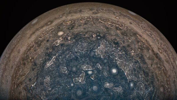 Шторм на Юпитере, фотография с зонда Juno Шторм на Юпитере, фотография с зонда Juno
