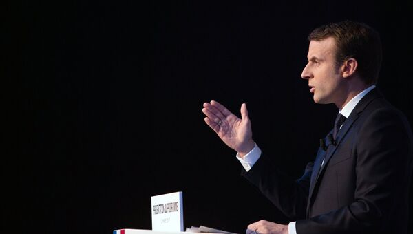Кандидат в президенты Франции Эммануэль Макрон во время представления своей предвыборной программы в Париже Кандидат в президенты Франции Эммануэль Макрон во время представления своей предвыборной программы в Париже