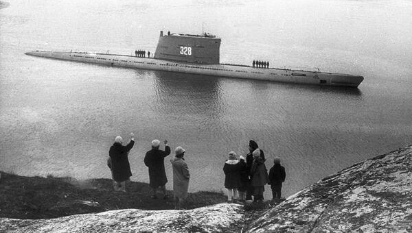 Подводная лодка Краснознаменного Северного флота вернулась из длительного похода Подводная лодка Краснознаменного Северного флота вернулась из длительного похода