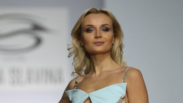 Певица Полина Гагарина выступила в качестве модели на показе коллекции Весна-лето 2011 Дома моды NADIA SLAVINA Певица Полина Гагарина выступила в качестве модели на показе коллекции Весна-лето 2011 Дома моды NADIA SLAVINA