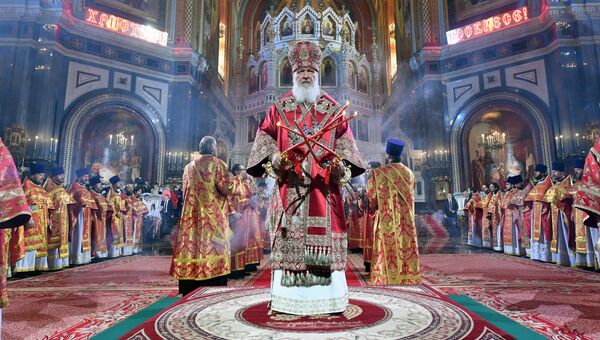 Патриарх Московский и всея Руси Кирилл на праздничном пасхальном богослужении в храме Христа Спасителя в Москве Патриарх Московский и всея Руси Кирилл на праздничном пасхальном богослужении в храме Христа Спасителя в Москве