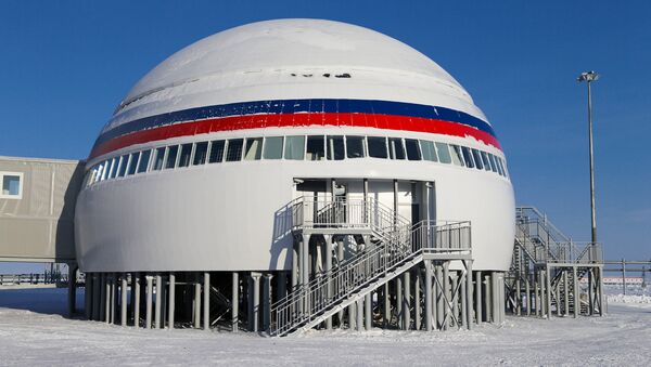 Российская военная база Арктический трилистник на острове Земля Александры архипелага Земля Франца-Иосифа Российская военная база Арктический трилистник на острове Земля Александры архипелага Земля Франца-Иосифа