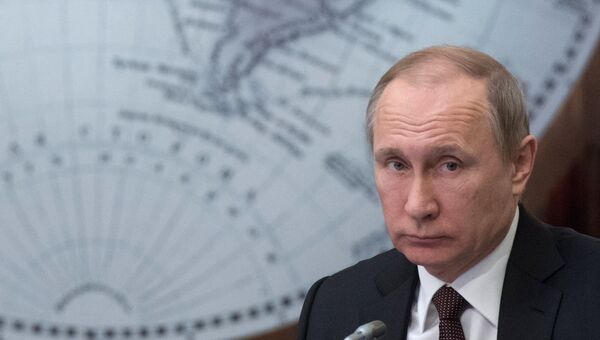 Президент России Владимир Путин на заседании попечительского совета Русского географического общества в Санкт-Петербурге Президент России Владимир Путин на заседании попечительского совета Русского географического общества в Санкт-Петербурге