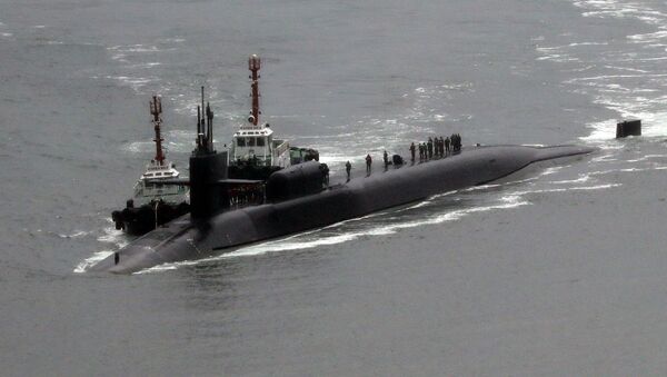 Американская подводная лодка USS Michigan на военно-морской базе в Пусане, Южная Корея Американская подводная лодка USS Michigan на военно-морской базе в Пусане, Южная Корея