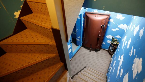 Ядерный бункер в доме главы японской строительной компании Shelter Сэйитиро Нишимото в Осаке Ядерный бункер в доме главы японской строительной компании Shelter Сэйитиро Нишимото в Осаке