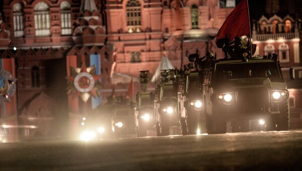 Бронеавтомобиль Тигр-М на репетиции парада Победы на Красной площади в Москве Бронеавтомобиль Тигр-М на репетиции парада Победы на Красной площади в Москве