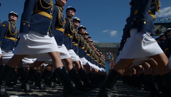 Военнослужащие на генеральной репетиции военного парада в Москве, посвящённого 72-й годовщине Победы в Великой Отечественной войне Военнослужащие на генеральной репетиции военного парада в Москве, посвящённого 72-й годовщине Победы в Великой Отечественной войне