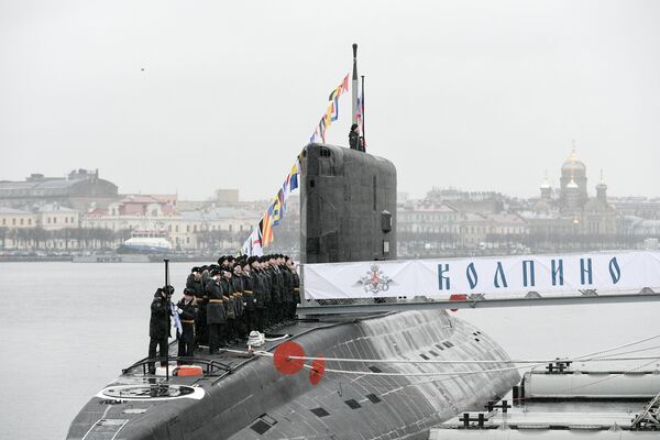Торжественная церемония передачи подлодки Колпино ВМФ России на пристани АО Адмиралтейские верфи в Санкт-Петербурге Торжественная церемония передачи подлодки Колпино ВМФ России на пристани АО Адмиралтейские верфи в Санкт-Петербурге