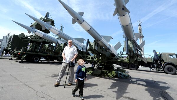 Выставка вооружения и военной техники MILEX-2011 в Минске. Архивное фото Выставка вооружения и военной техники MILEX-2011 в Минске. Архивное фото