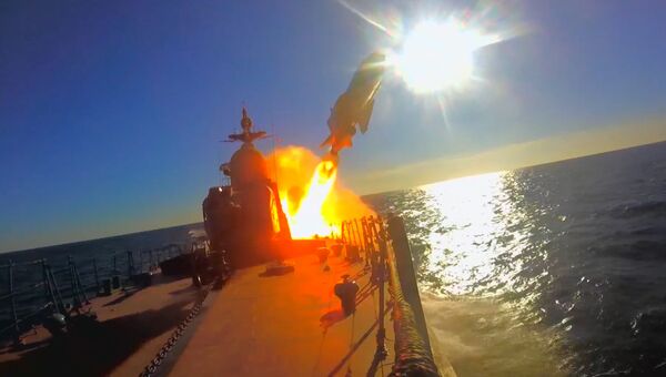 В море, в небе, под водой и на суше – видео Минобороны РФ ко дню Балтийского флота В море, в небе, под водой и на суше – видео Минобороны РФ ко дню Балтийского флота