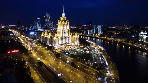 Гостиница Radisson Royal Moscow на Кутузовском проспекте в Москве. Архивное фото Гостиница Radisson Royal Moscow на Кутузовском проспекте в Москве. Архивное фото