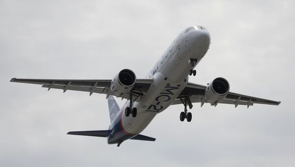 Первый полет нового российского пассажирского самолета МС-21 Первый полет нового российского пассажирского самолета МС-21