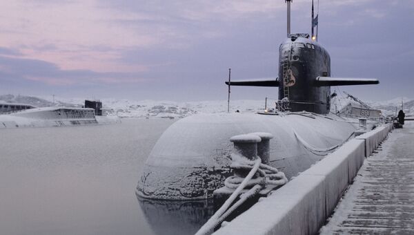 Атомная подводная лодка того же класса, что и Курск (К-141). Северный флот ВМФ России Атомная подводная лодка того же класса, что и Курск (К-141). Северный флот ВМФ России
