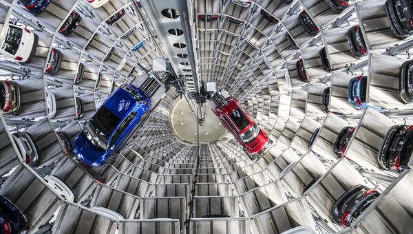 Автомобили Volkswagen на складе в Вольфсбурге Автомобили Volkswagen на складе в Вольфсбурге