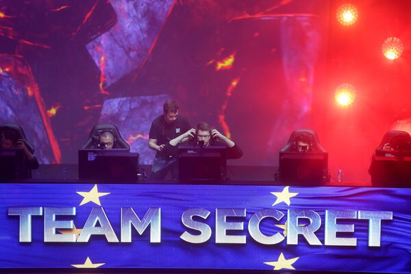 Церемония открытия турнира Epicenter на арене ВТБ Ледовый дворец в Москве Церемония открытия турнира Epicenter на арене ВТБ Ледовый дворец в Москве
