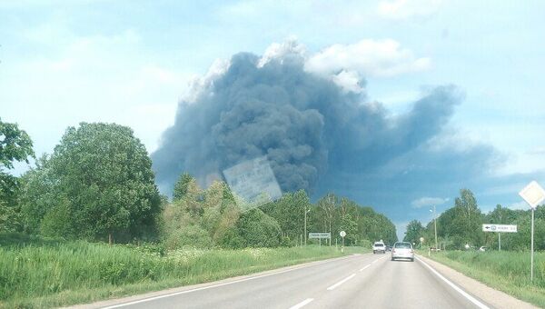 Крупный пожар на свалке в Юрмале Крупный пожар на свалке в Юрмале