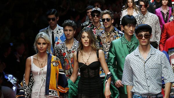 Показ коллекции Dolce & Gabbana. Архивное фото Показ коллекции Dolce & Gabbana. Архивное фото