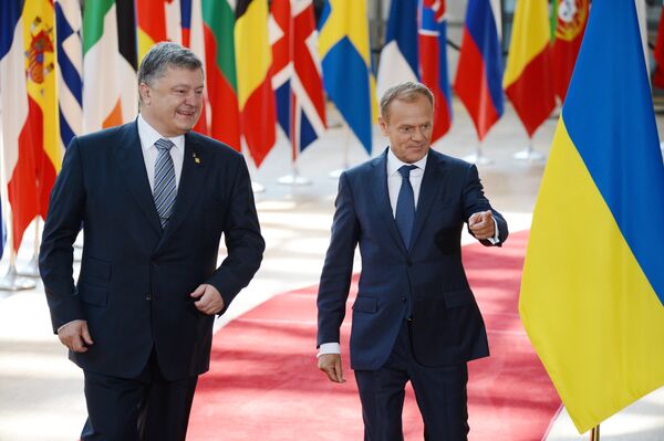 Президент Украины Петр Порошенко и председатель Европейского совета Дональд Туск во время встречи в Брюсселе. 22 июня 2017 Президент Украины Петр Порошенко и председатель Европейского совета Дональд Туск во время встречи в Брюсселе. 22 июня 2017