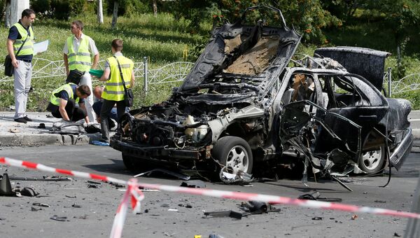 Автомобиль Mercedes в Соломенском районе Киева после взрыва. 27 июня 2017 Автомобиль Mercedes в Соломенском районе Киева после взрыва. 27 июня 2017