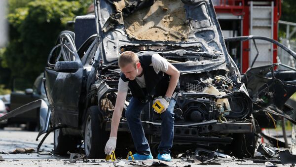 Автомобиль Mercedes в Соломенском районе Киева после взрыва. 27 июня 2017 Автомобиль Mercedes в Соломенском районе Киева после взрыва. 27 июня 2017
