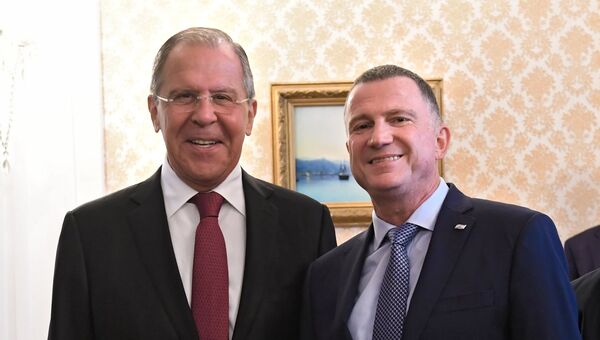 Министр иностранных дел РФ Сергей Лавров и председатель кнессета Израиля Юлий Эдельштейн во время встречи в Доме приемов МИД России. 29 июня 2017 Министр иностранных дел РФ Сергей Лавров и председатель кнессета Израиля Юлий Эдельштейн во время встречи в Доме приемов МИД России. 29 июня 2017