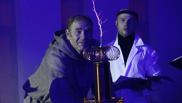 Сцена из спектакля Упражнения и танцы Гвидо Сцена из спектакля Упражнения и танцы Гвидо