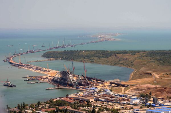 Строительство железнодорожной части Керченского моста в Крыму Строительство железнодорожной части Керченского моста в Крыму