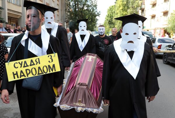Акция во Львове против коррупции в судебной системе Акция во Львове против коррупции в судебной системе