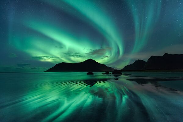 Работа фотографа Beate Behnke Reflection, вошедшая в шорт-лист Insight Astronomy Photographer of the Year 2017 Работа фотографа Beate Behnke Reflection, вошедшая в шорт-лист Insight Astronomy Photographer of the Year 2017
