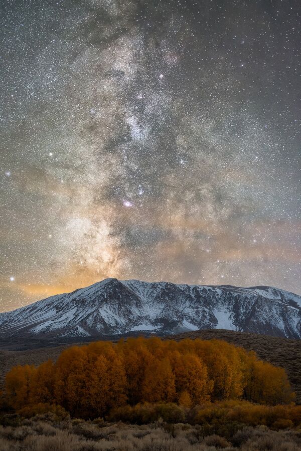 Работа фотографа Brandon Yoshizawa Fall Milk, вошедшая в шорт-лист Insight Astronomy Photographer of the Year 2017 Работа фотографа Brandon Yoshizawa Fall Milk, вошедшая в шорт-лист Insight Astronomy Photographer of the Year 2017