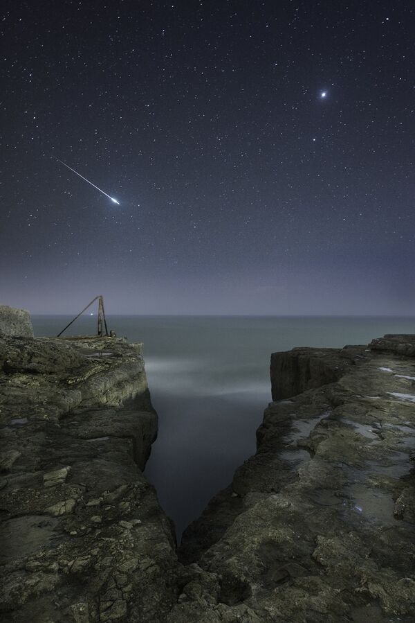 Работа фотографа Rob Bowes Shooting Star and Jupiter, вошедшая в шорт-лист Insight Astronomy Photographer of the Year 2017 Работа фотографа Rob Bowes Shooting Star and Jupiter, вошедшая в шорт-лист Insight Astronomy Photographer of the Year 2017