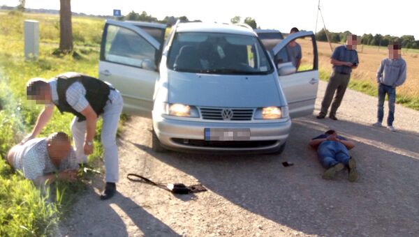 Литовские правоохранители во время задержания преступников Литовские правоохранители во время задержания преступников