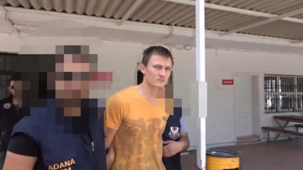 Полиция Турции задержала россиянина, якобы планировавшего сбить самолет ВВС США Полиция Турции задержала россиянина, якобы планировавшего сбить самолет ВВС США