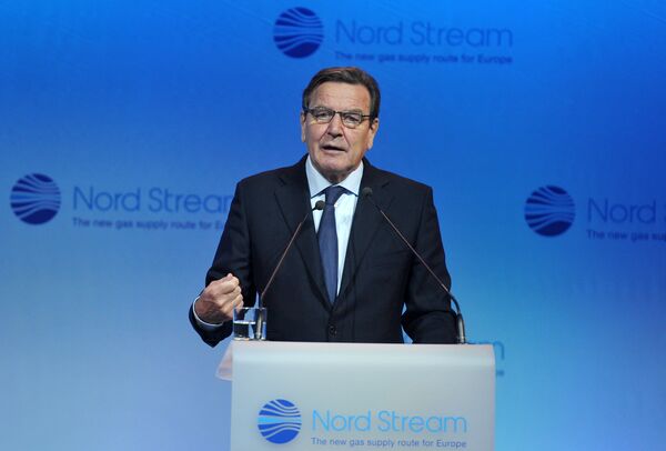 Председатель комитета акционеров Nord Stream AG Герхард Шредер выступает на церемонии пуска в эксплуатацию второй ветки газопровода Северный поток Председатель комитета акционеров Nord Stream AG Герхард Шредер выступает на церемонии пуска в эксплуатацию второй ветки газопровода Северный поток