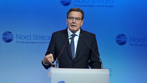 Председатель комитета акционеров Nord Stream AG Герхард Шредер выступает на церемонии пуска в эксплуатацию второй ветки газопровода Северный поток Председатель комитета акционеров Nord Stream AG Герхард Шредер выступает на церемонии пуска в эксплуатацию второй ветки газопровода Северный поток
