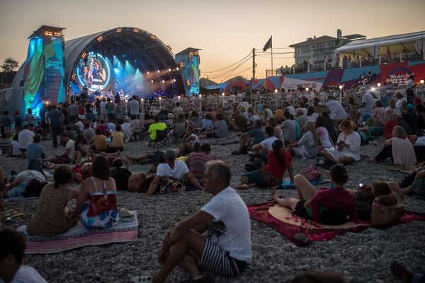 Зрители на фестивале Koktebel Jazz Party 2017 Зрители на фестивале Koktebel Jazz Party 2017