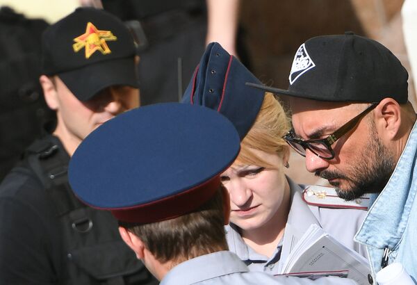 Режиссер Кирилл Серебренников после заседания Басманного суда в Москве. 23 августа 2017 Режиссер Кирилл Серебренников после заседания Басманного суда в Москве. 23 августа 2017