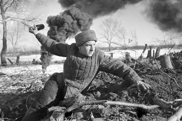 Сталинград. Сентябрь 1942 г. Стоять насмерть. На подступах к городу Сталинград. Сентябрь 1942 г. Стоять насмерть. На подступах к городу
